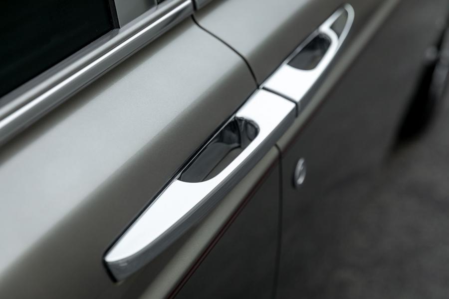 Детали экстерьера Rolls-Royce Phantom EWB 2007 года  (NA) (фото 13 из 105)